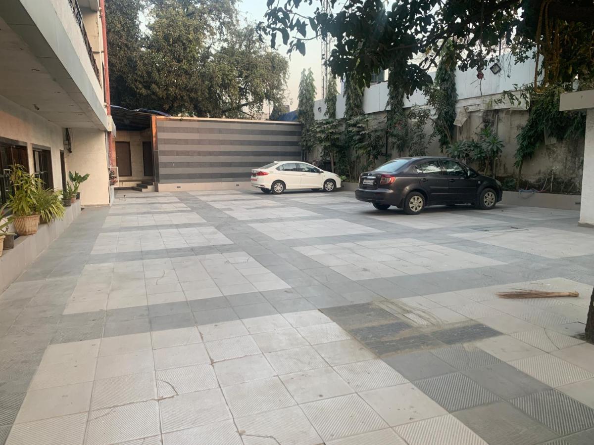 Hotel Merakee - Near Dahisar Mira Road Mumbai Mira-Bhayandar Exterior foto